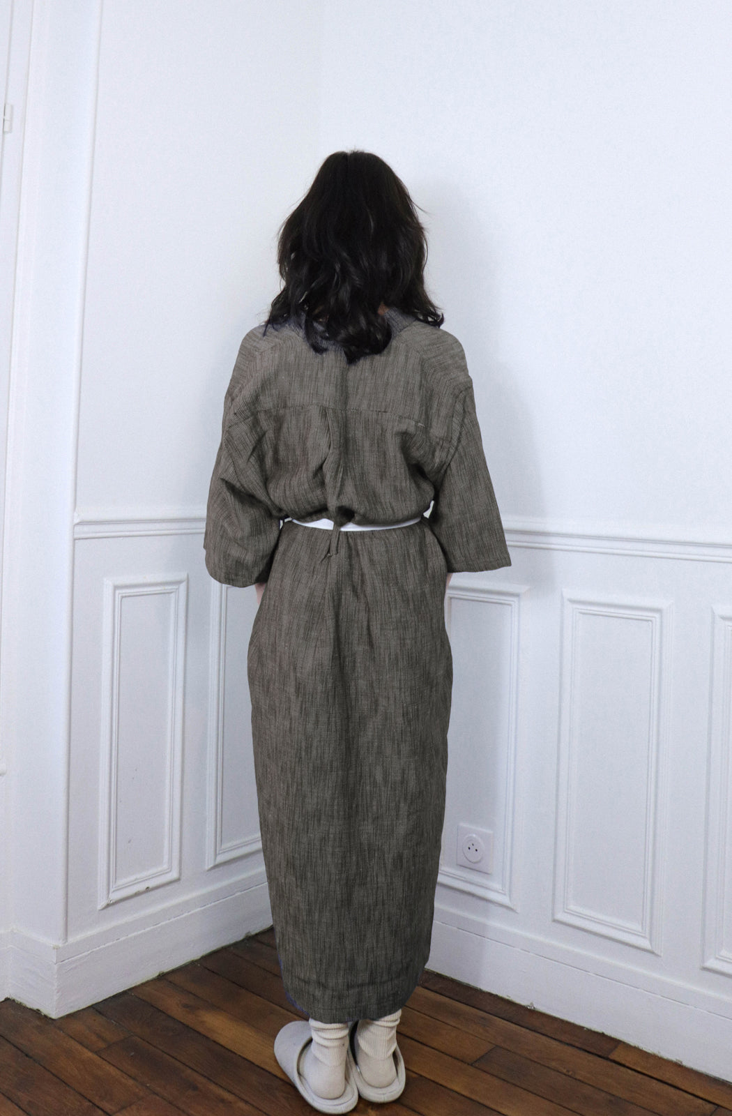 'Ines' Linen Dressing Gown - herringbone khaki