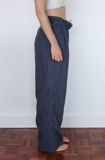 'jade' Low-waisted Linen Trousers - Navy 